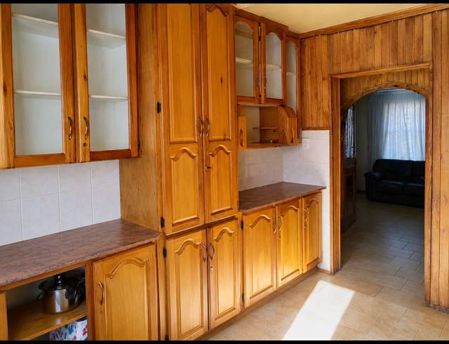 3 BEDROOM HOUSE FOR SALE IN SEBOKENG ZONE 10